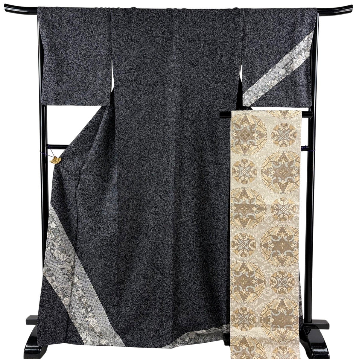 紬　付下げ　摺り疋田　草花 美品】 付下げ 身丈170cm 裄丈66.5cm M 袷 袋帯セット 草花 疋田 黒灰