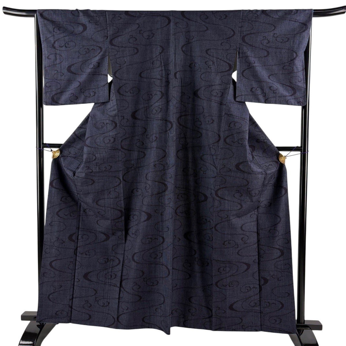 紬 身丈162cm 裄丈65cm M 袷 証紙あり 唐草 亀甲絣 紺色 正絹 秀品 紬 身丈162cm 裄丈65cm M 袷 証紙あり 唐草 亀甲絣 紺色 正絹 秀品