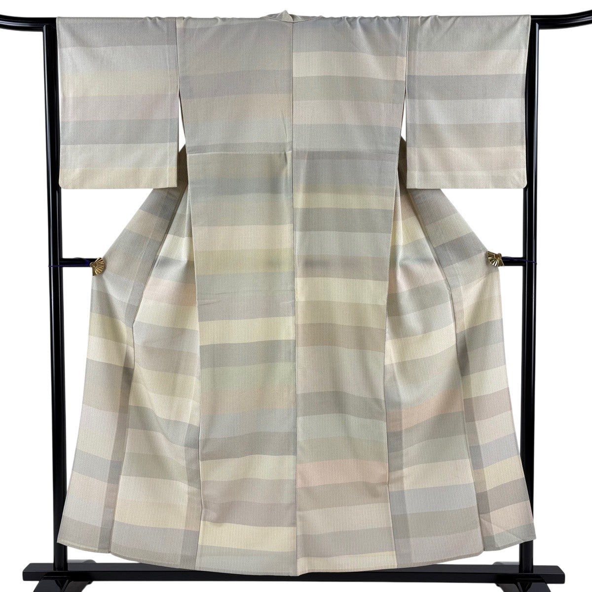 ★専用★単衣 紬 グレー ストライプ 身丈160.5cm 裄丈64cm お洒落 紬 身丈153.5cm 裄丈64cm M 単衣 段縞 縦縞 ベージュ 正絹 秀品｜中古