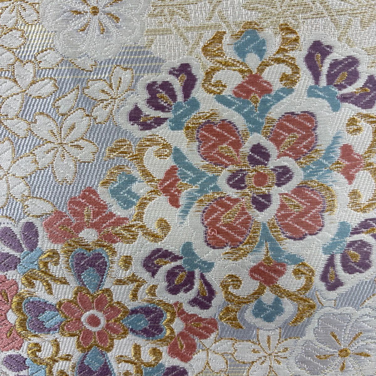 美品】 袋帯 名品 華文 桜 金銀糸 クリーム お太鼓柄 正絹｜中古・古着
