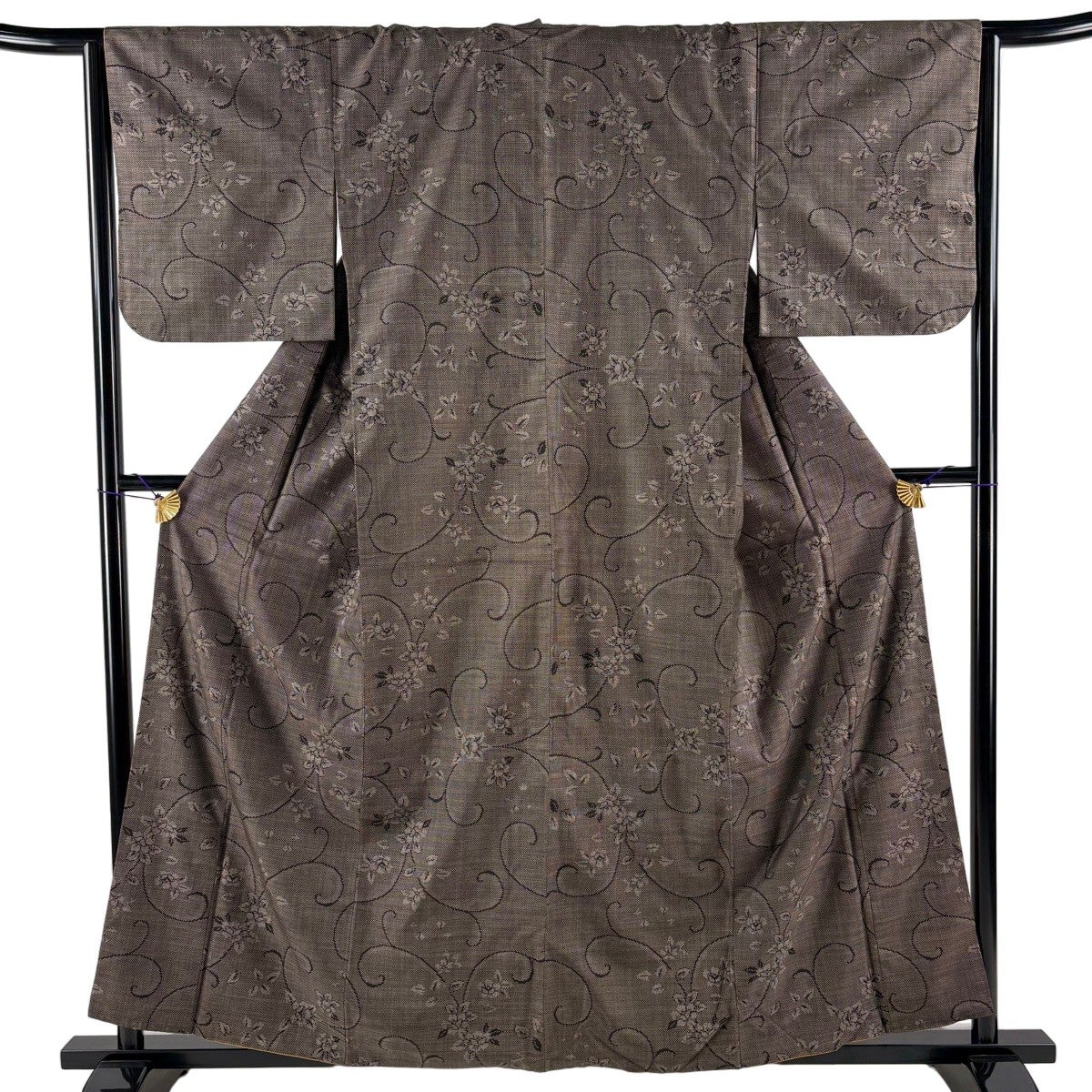 美品】 紬 身丈158cm 裄丈65cm M 袷 花唐草 焦茶色 正絹 秀品｜中古