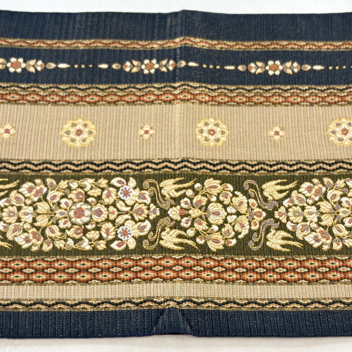 美品】 袋帯 秀品 華文 草花 金糸 金通し 紺色 六通 正絹｜中古・古着