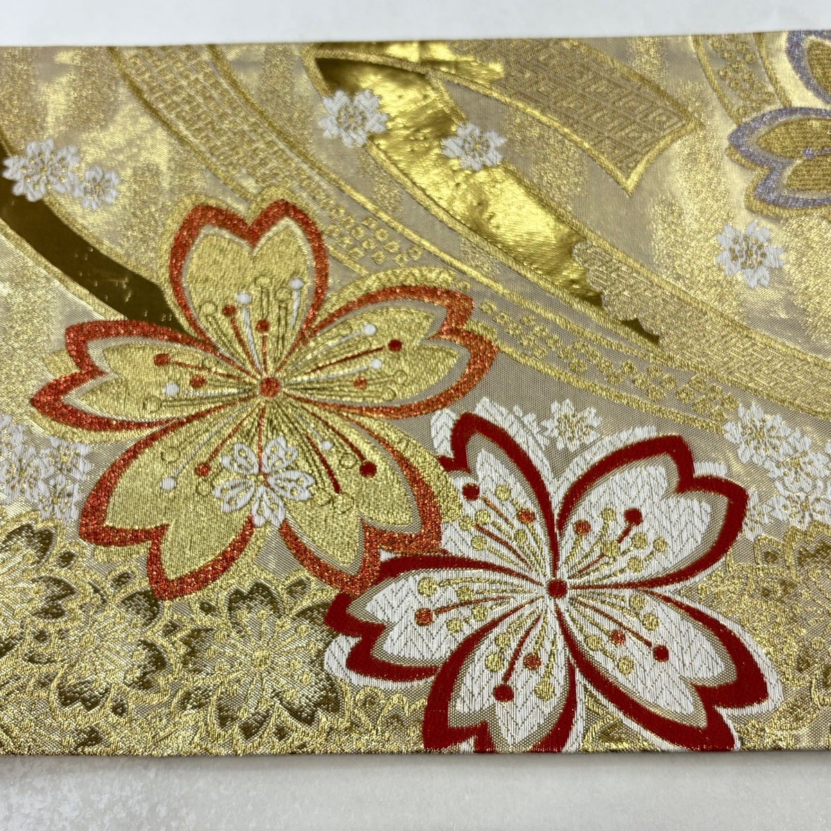 袋帯 秀品 振袖向き 桜 熨斗 金糸 箔 金色 六通 正絹｜中古・古着