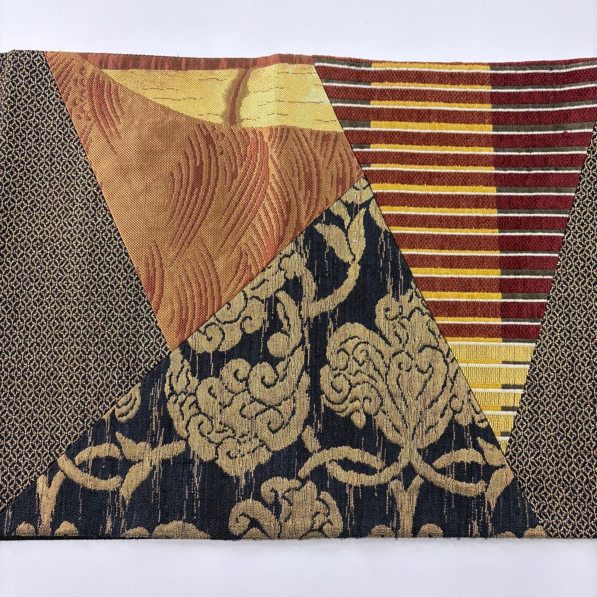 美品】 袋帯 秀品 鳥 草花 金糸 切り嵌め 金茶 お太鼓柄 正絹｜中古