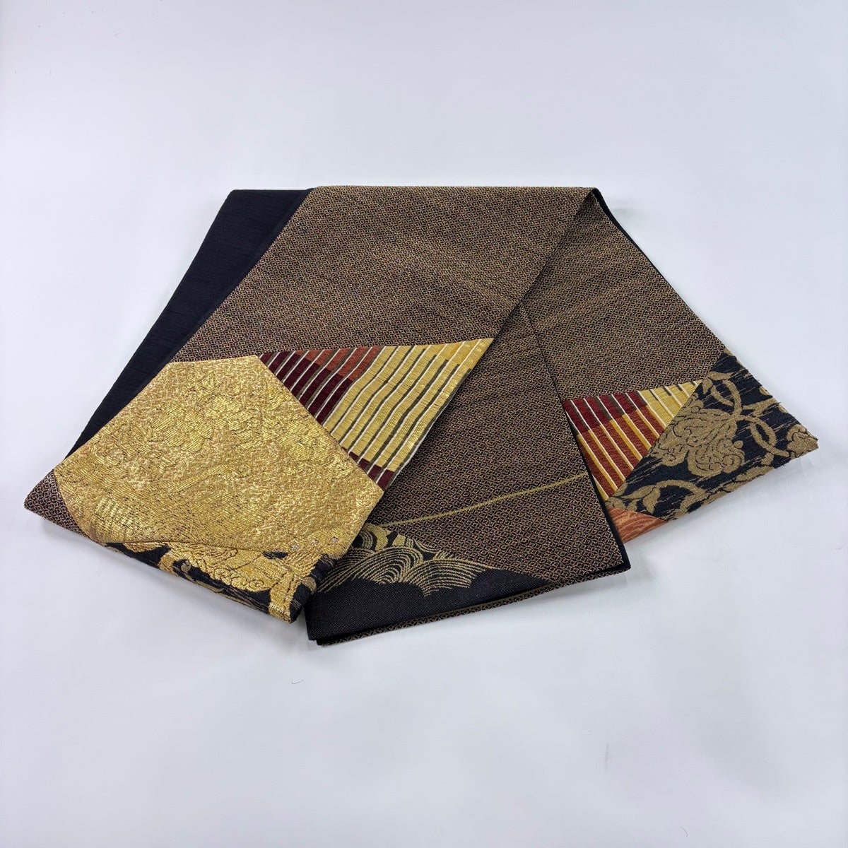 美品】 袋帯 秀品 鳥 草花 金糸 切り嵌め 金茶 お太鼓柄 正絹｜中古