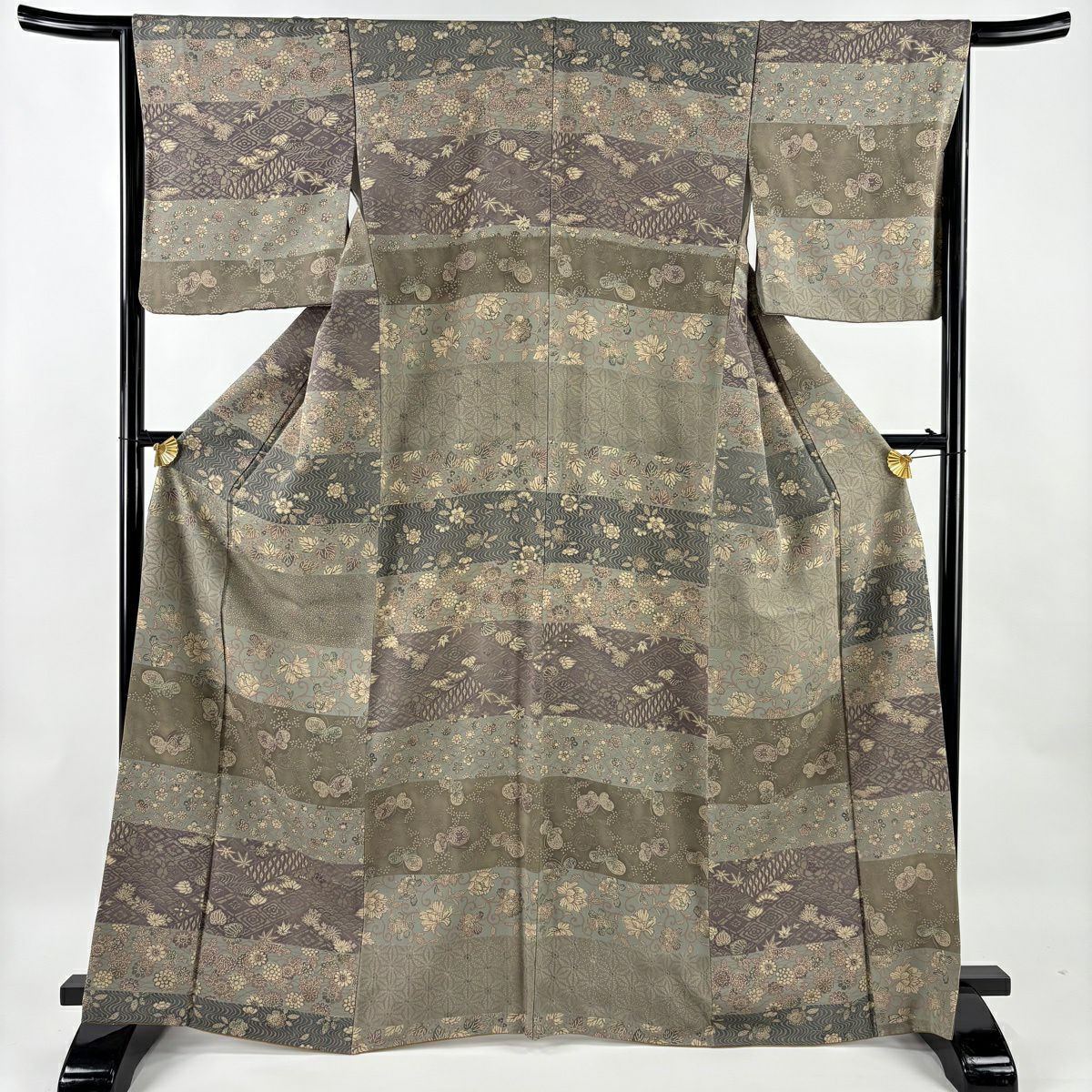 美品】 小紋 身丈165cm 裄丈69cm L 袷 紬地 花唐草 灰茶 正絹 秀品