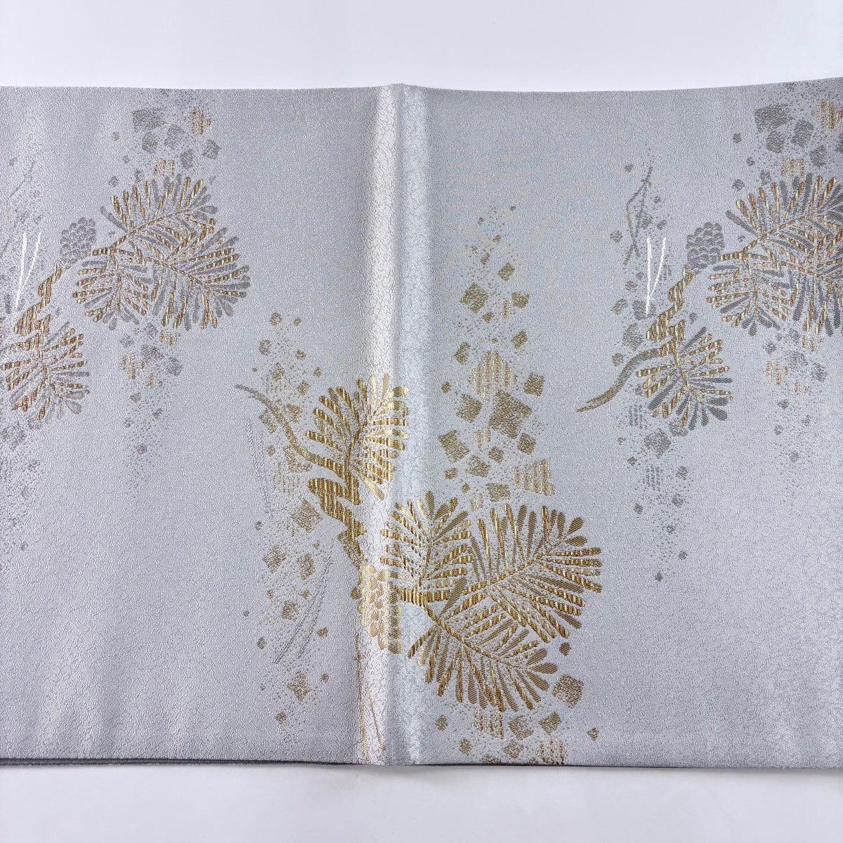 袋帯 秀品 若松 箔散らし柄 金糸 箔 灰色 六通 正絹|中古・古着 袋帯 秀品 若松 箔散らし柄 金糸 箔 灰色 六通 正絹|中古・古着