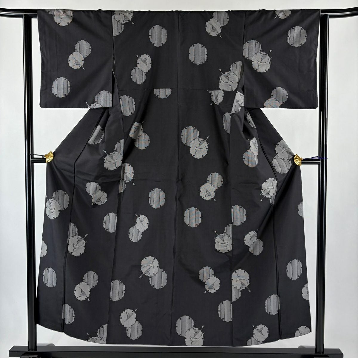 紬 身丈160.5cm 裄丈63cm S 袷 笠松 花 濃紺 正絹 名品｜中古・古着