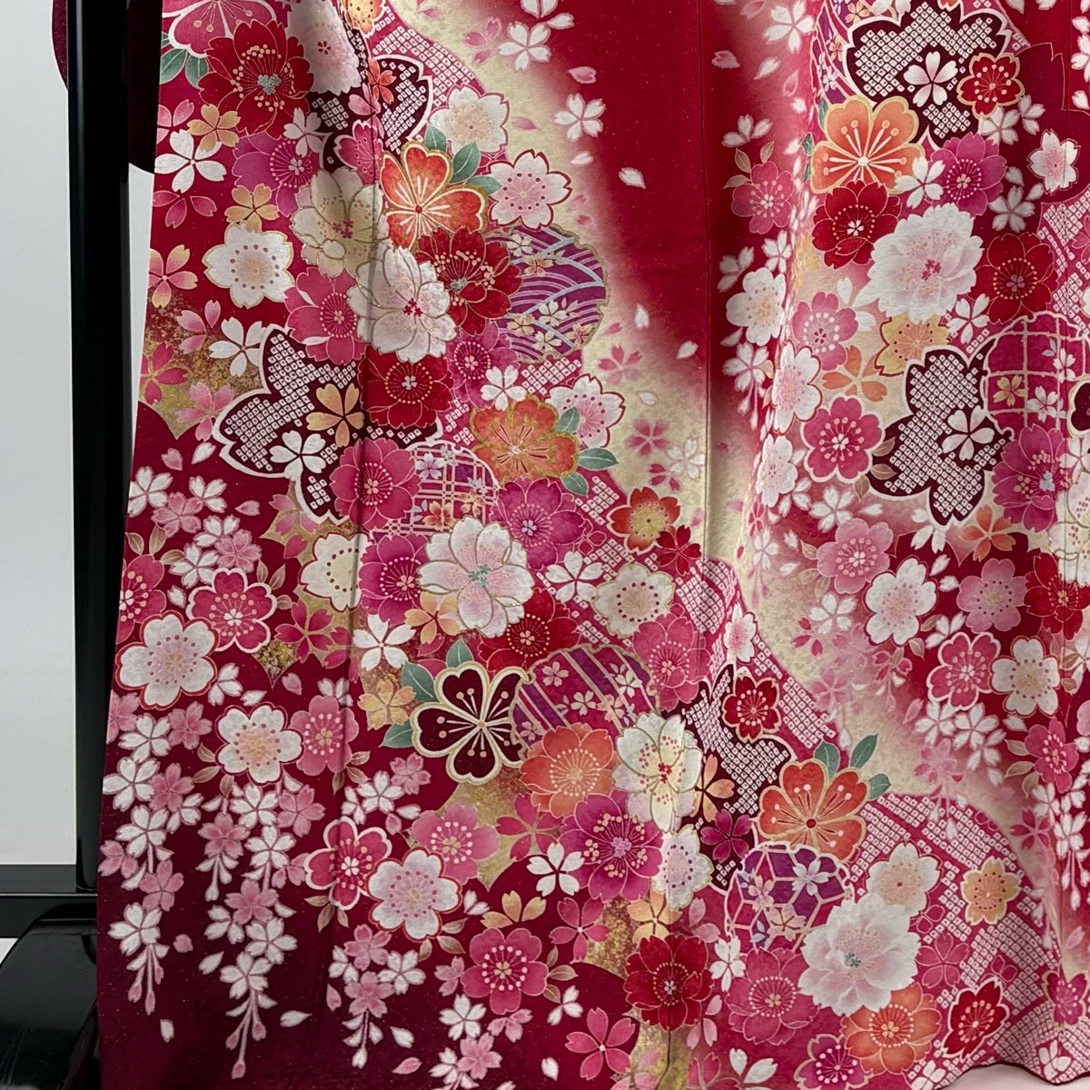 振袖 身丈170.5cm 裄丈68cm L 袷 桜 雪輪 銀通し 金彩 赤 正絹 名品