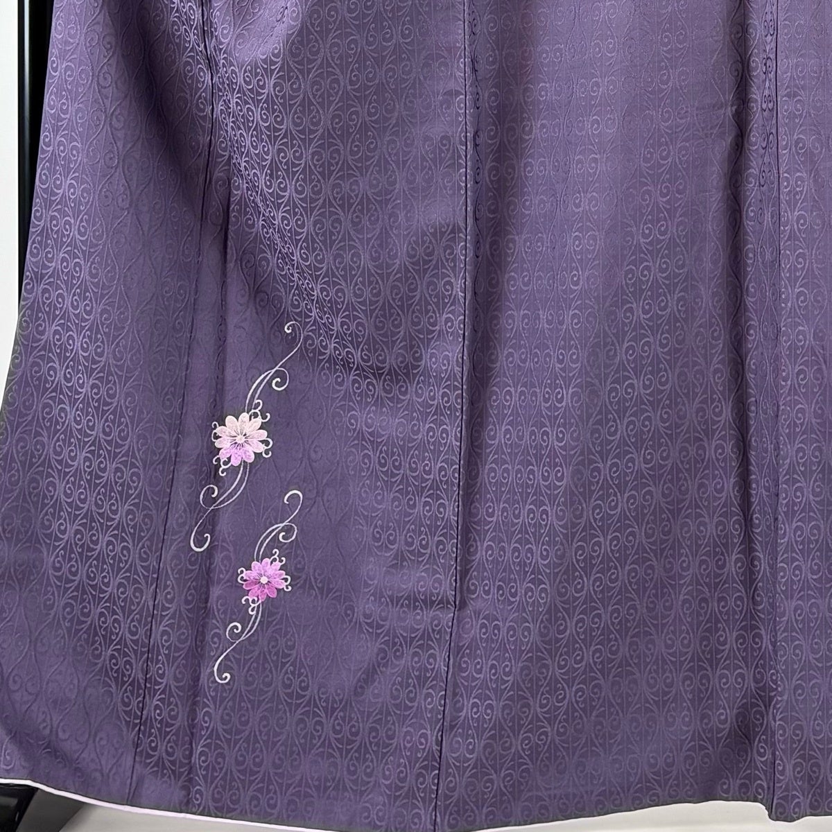 付下げ 身丈165cm 裄丈70.5cm L 袷 花唐草 地紋 銀糸 刺繍 紫 正絹