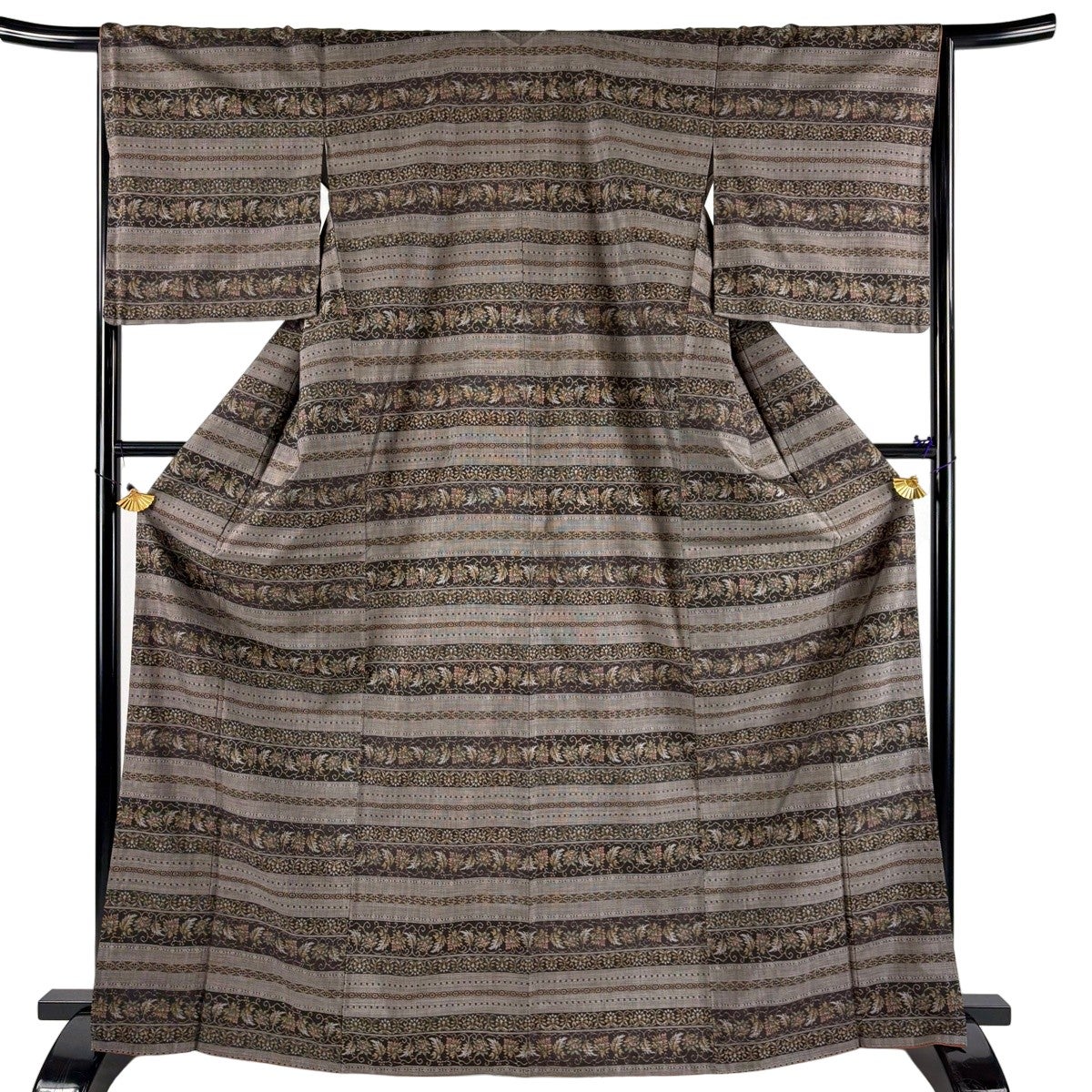 美品】 大島紬 身丈166.5cm 裄丈67.5cm L 袷 純泥染 ますいわ屋 証紙