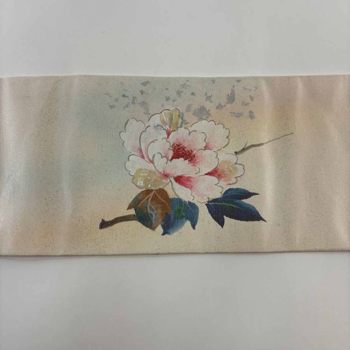 名古屋帯 秀品 牡丹 螺鈿箔 金銀彩 クリーム 正絹｜中古・古着