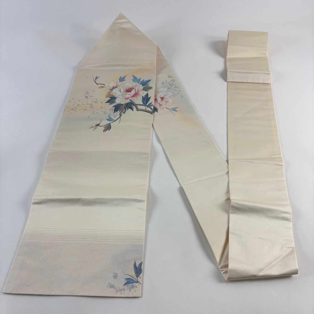 名古屋帯 秀品 牡丹 螺鈿箔 金銀彩 クリーム 正絹｜中古・古着
