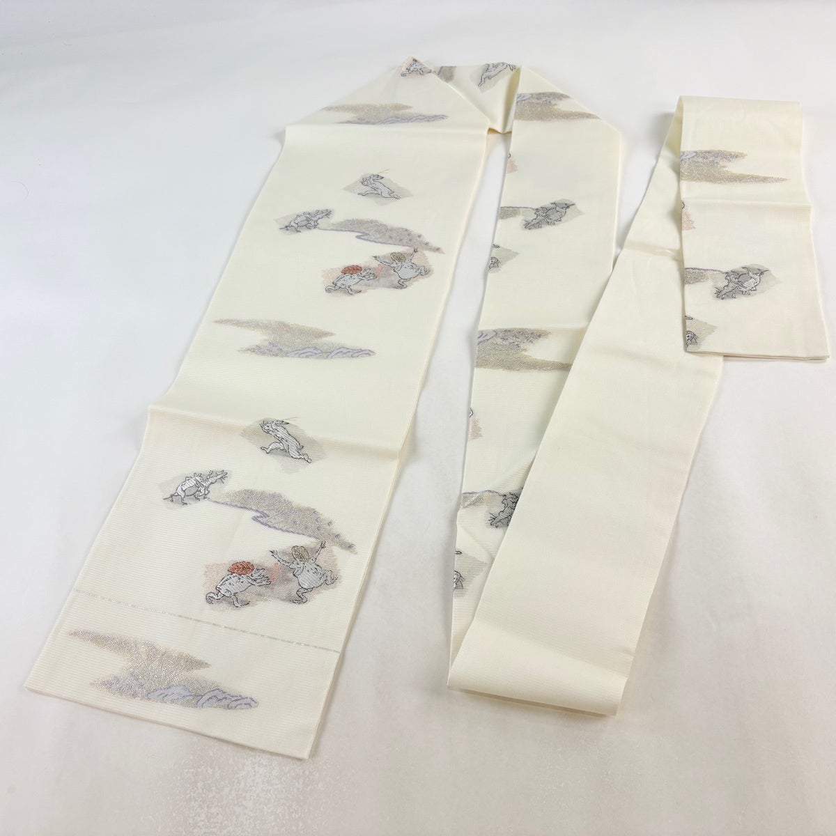 美品】 名古屋帯 逸品 夏帯 絽 鳥獣戯画 霞 金糸 ラメ糸 白 正絹｜中古