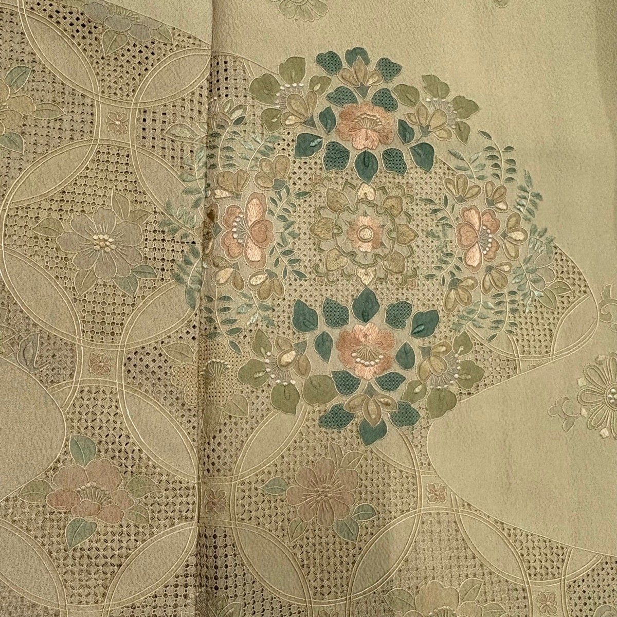 訪問着 身丈161.5cm 裄丈68cm L 袷 草花 華文 蘇州刺繍 ぼかし 抹茶色