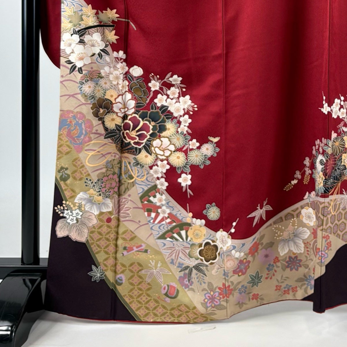 振袖 身丈166cm 裄丈66cm M 袷 花籠 桐 金糸 金彩 赤 正絹 秀品｜中古