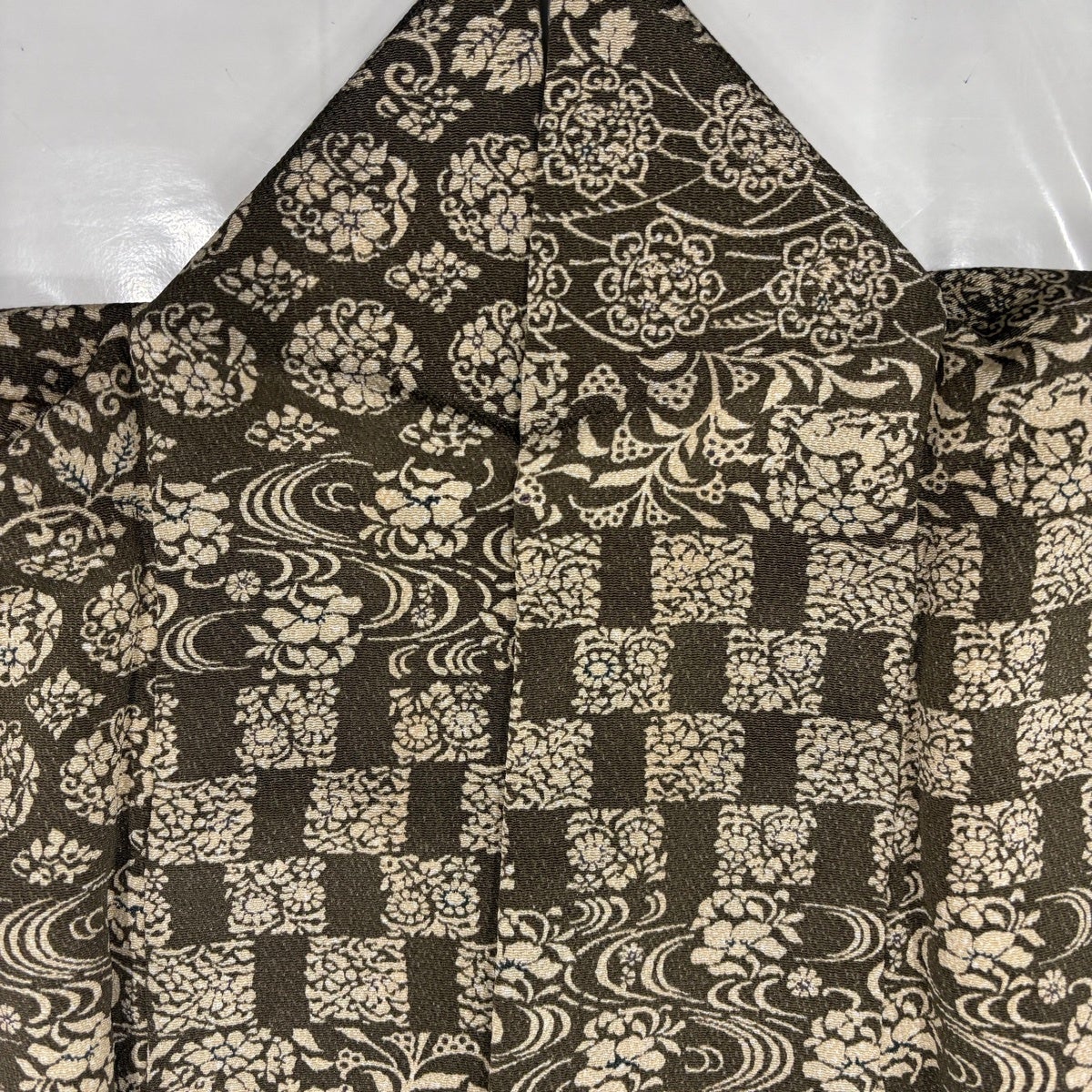 小紋 身丈171.5cm 裄丈63cm S 袷 草花 市松 縮緬 茶緑色 正絹 秀品