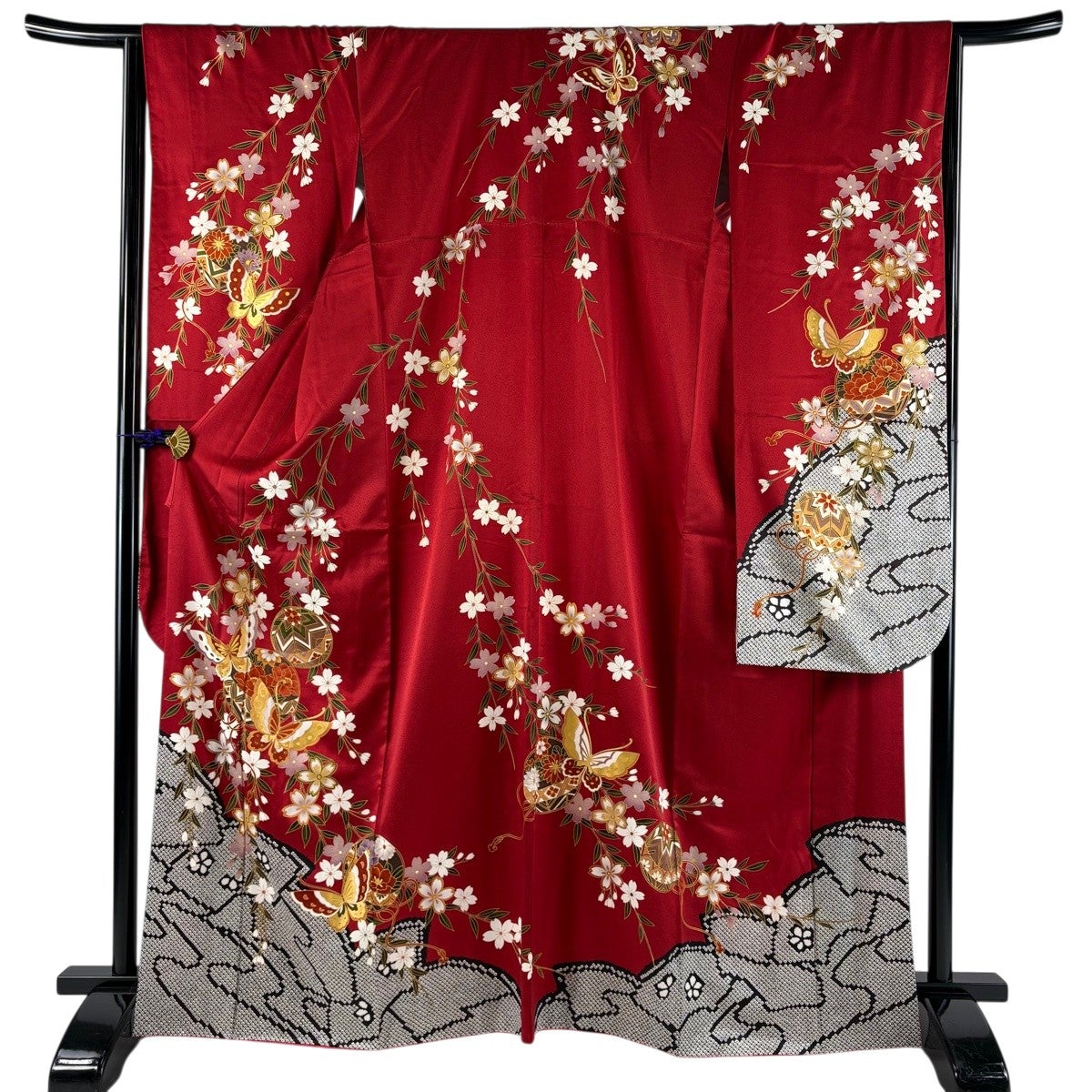 美品】 振袖 身丈167cm 裄丈65.5cm M 袷 蝶 桜 金彩 染め分け 赤 正絹