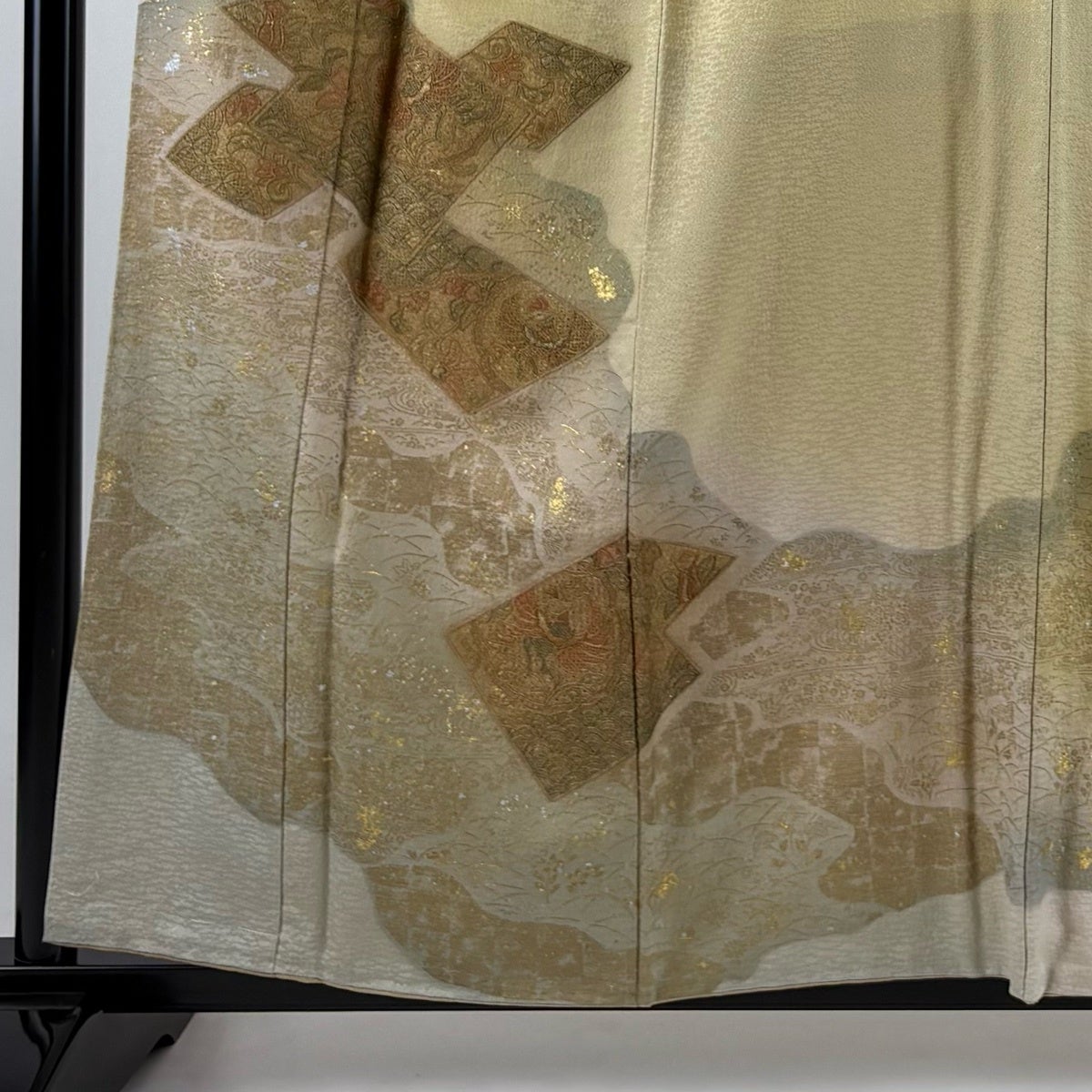 訪問着 身丈159cm 裄丈64cm M 袷 草花 霞 刺繍 金銀彩 ベージュ 正絹