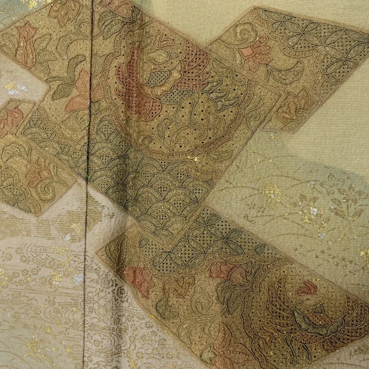 訪問着 身丈159cm 裄丈64cm M 袷 草花 霞 刺繍 金銀彩 ベージュ 正絹