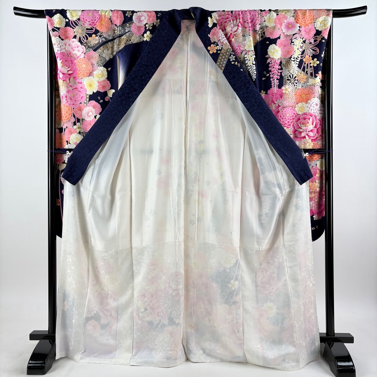 美品】 振袖 身丈168cm 裄丈67.5cm L 袷 牡丹 几帳 箔 金銀彩 紺色