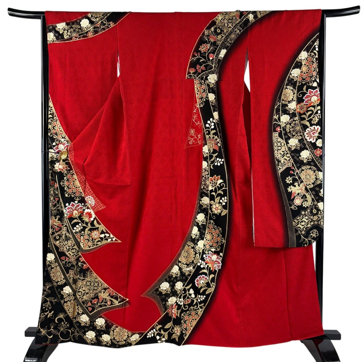 赤×黒 華文様 振袖 身丈157 振袖 身丈162.5cm 裄丈64cm M 袷 花唐草 華文 刺繍 金彩 赤 正絹 秀品