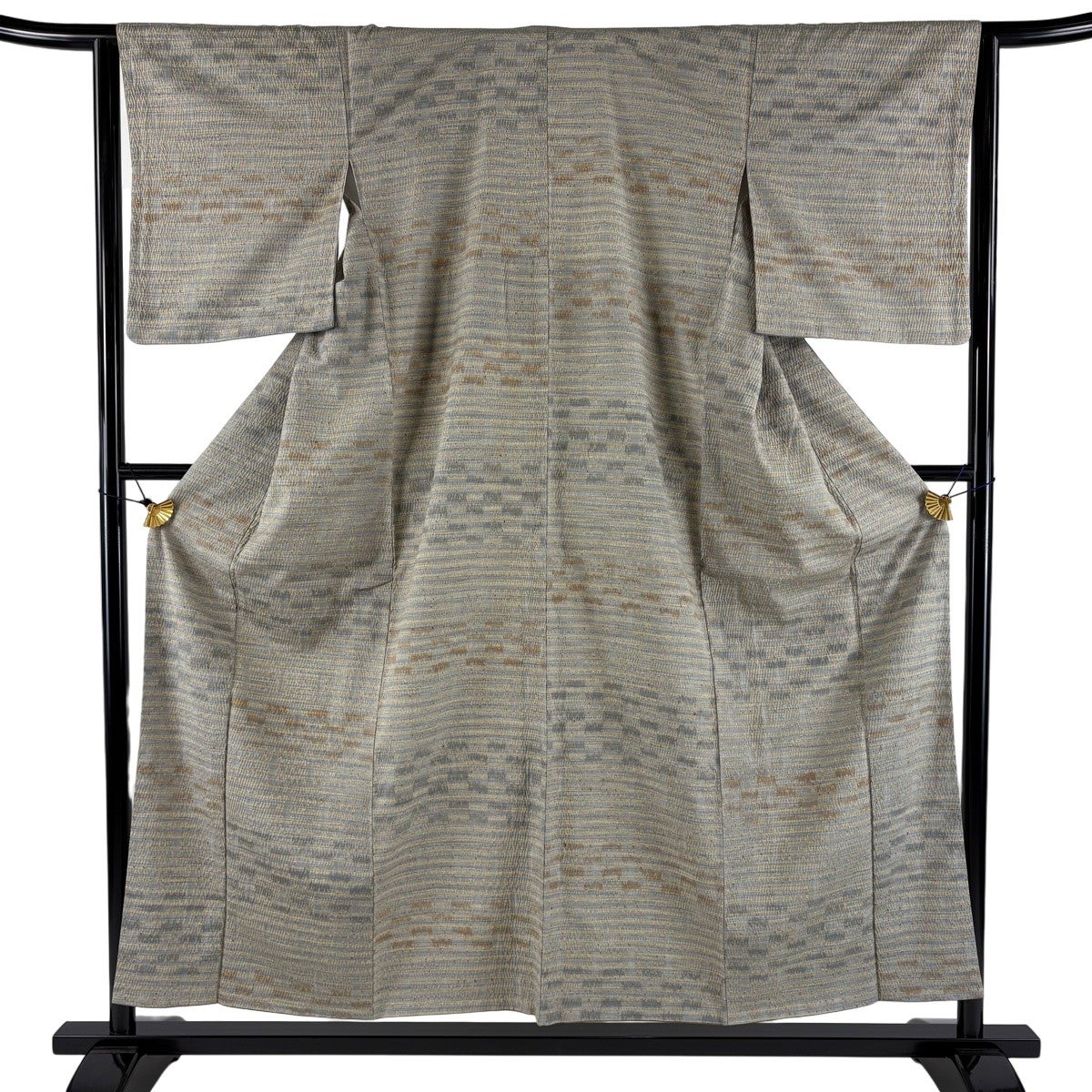 美品】 小紋 身丈156cm 裄丈64.5cm M 袷 紬地 落款あり 花柄 縦縞 灰紫 美品】 小紋 身丈156cm 裄丈64.5cm M 袷 紬地 落款あり 花柄 縦縞 灰紫