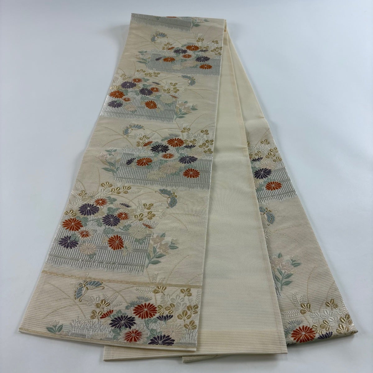 美品】 袋帯 秀品 夏帯 絽 関西仕立て 秋草 蝶 金銀糸 箔 クリーム 六 美品】 袋帯 秀品 夏帯 絽 関西仕立て 秋草 蝶 金銀糸 箔 クリーム 六
