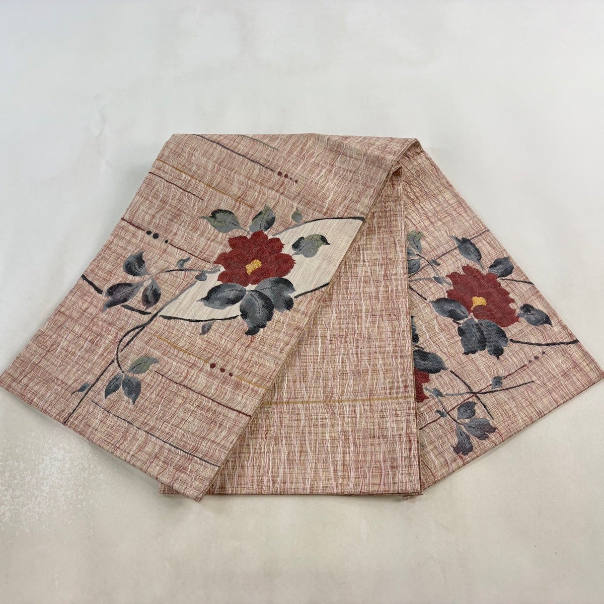 美品】 袋帯 秀品 椿 銀通し 箔 ピンク お太鼓柄 正絹｜中古・古着