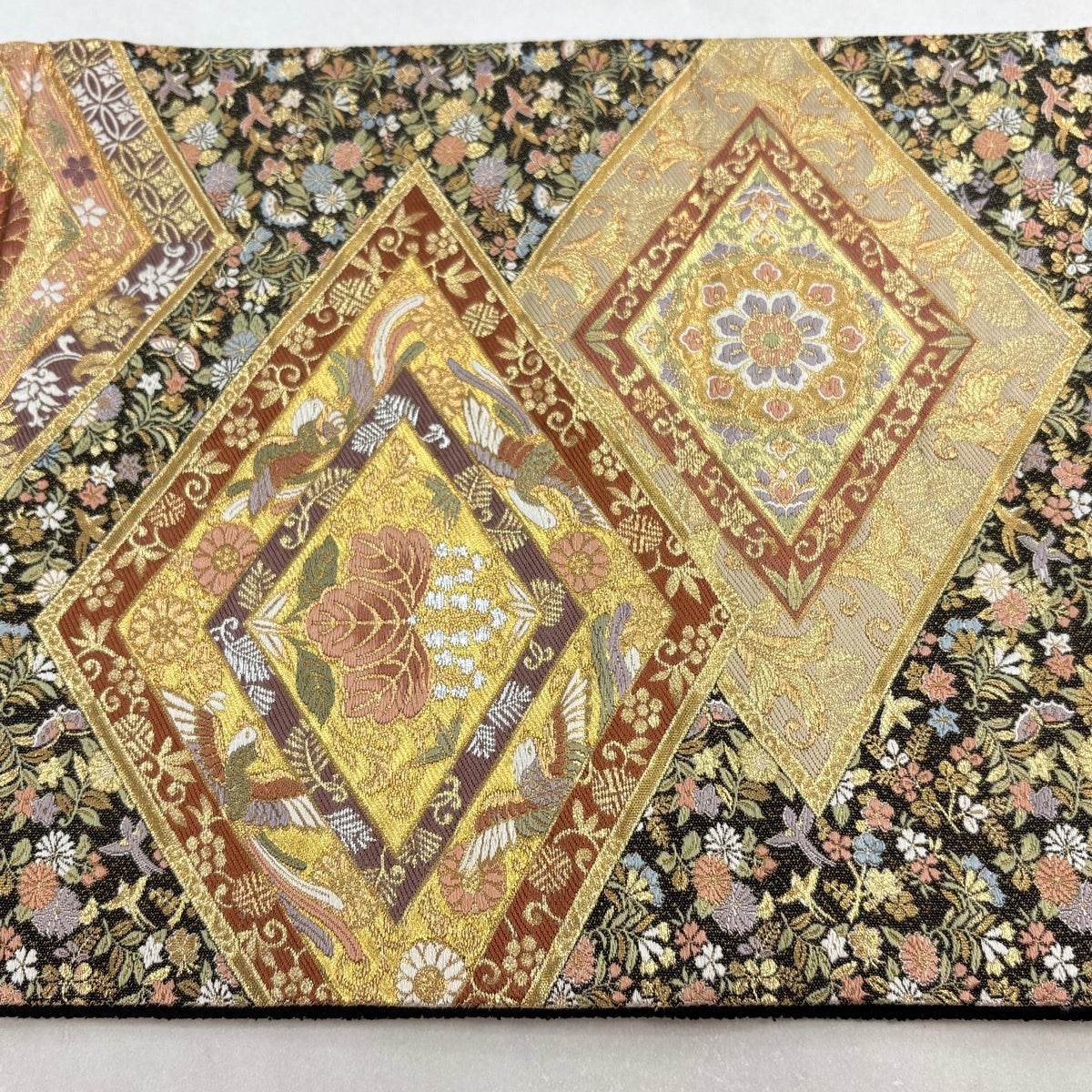 美品】 袋帯 秀品 菱 花鳥 金銀糸 箔 金色 お太鼓柄 正絹｜中古・古着
