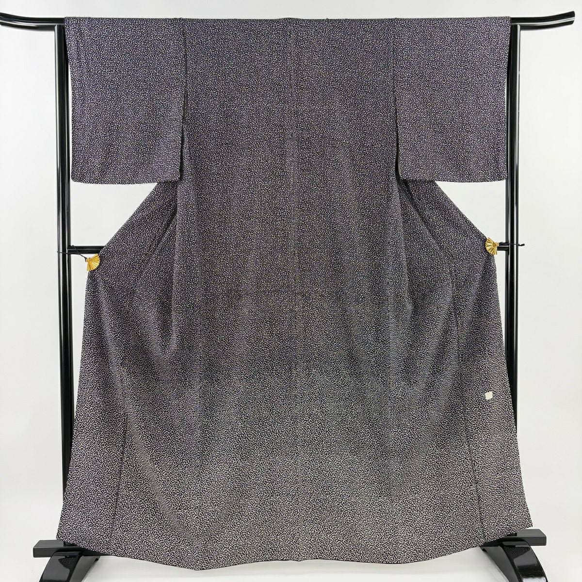 袋帯 名品 桜 花びら 箔 螺鈿 墨色 お太鼓柄 正絹｜中古・古着
