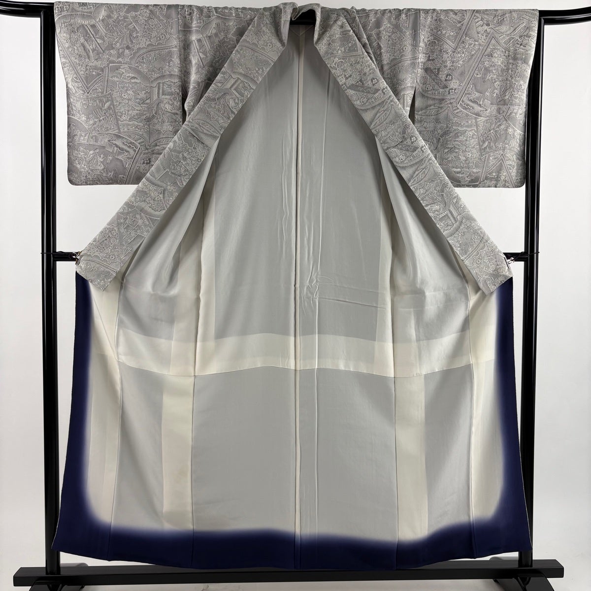 美品】 小紋 身丈156cm 裄丈64cm M 袷 紋意匠 落款あり 冊子 灰色 正絹