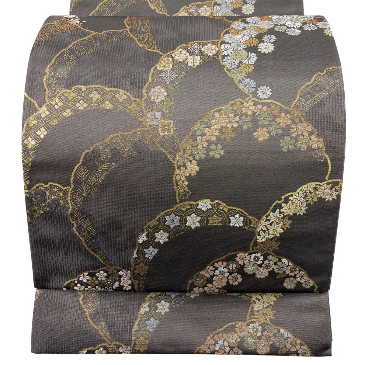 袋帯 秀品 七宝桐鉄線文 七宝 草花 唐織 箔 茶色 六通 正絹｜中古