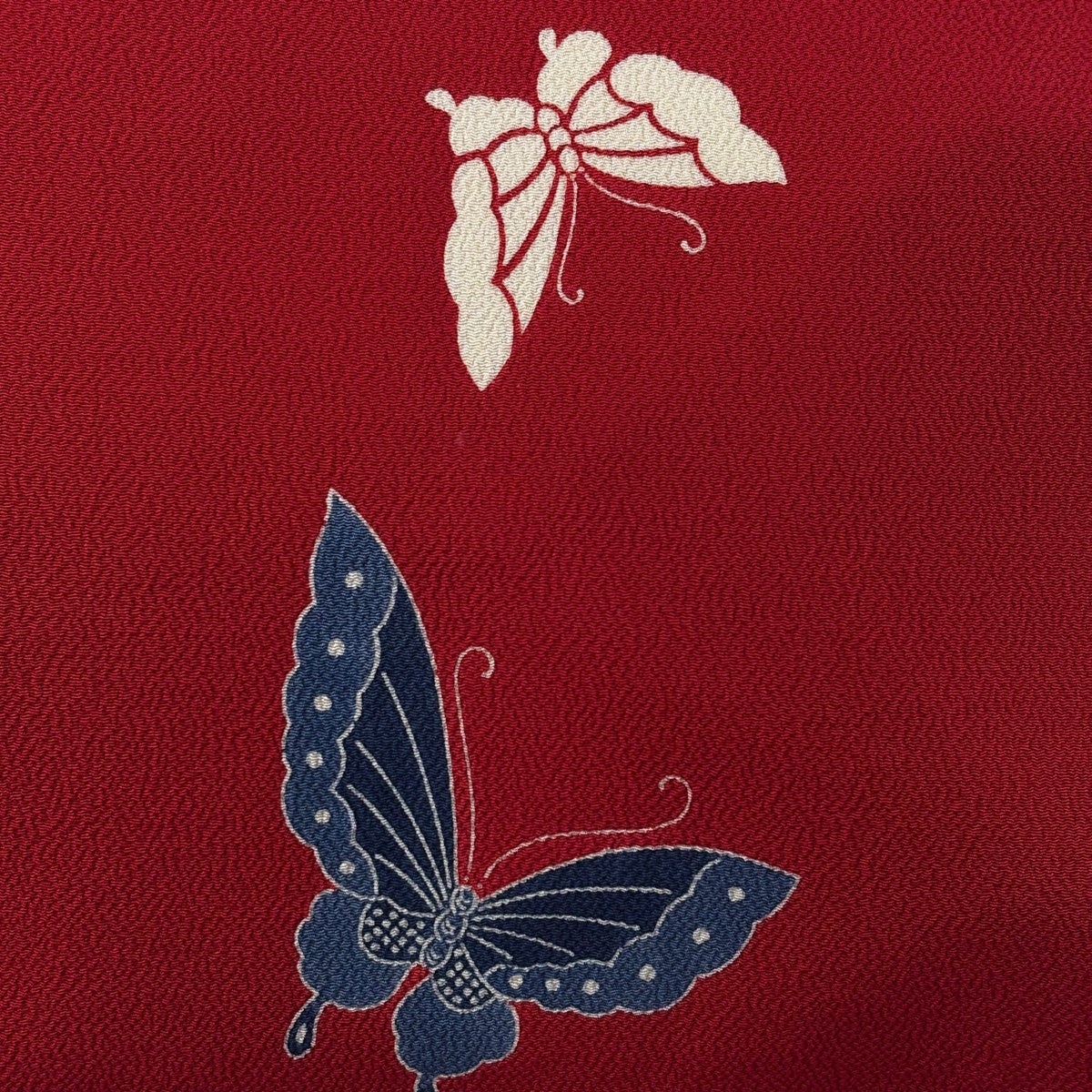 名古屋帯 名品 栗山吉三郎 落款あり 蝶 縮緬 紅型 赤 正絹｜中古・古着