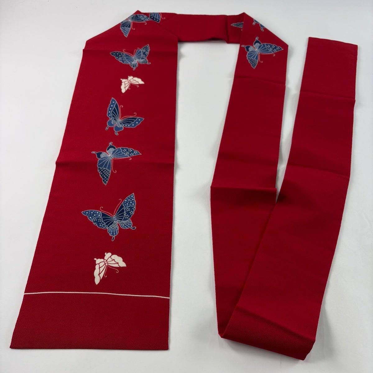 名古屋帯 名品 栗山吉三郎 落款あり 蝶 縮緬 紅型 赤 正絹｜中古・古着