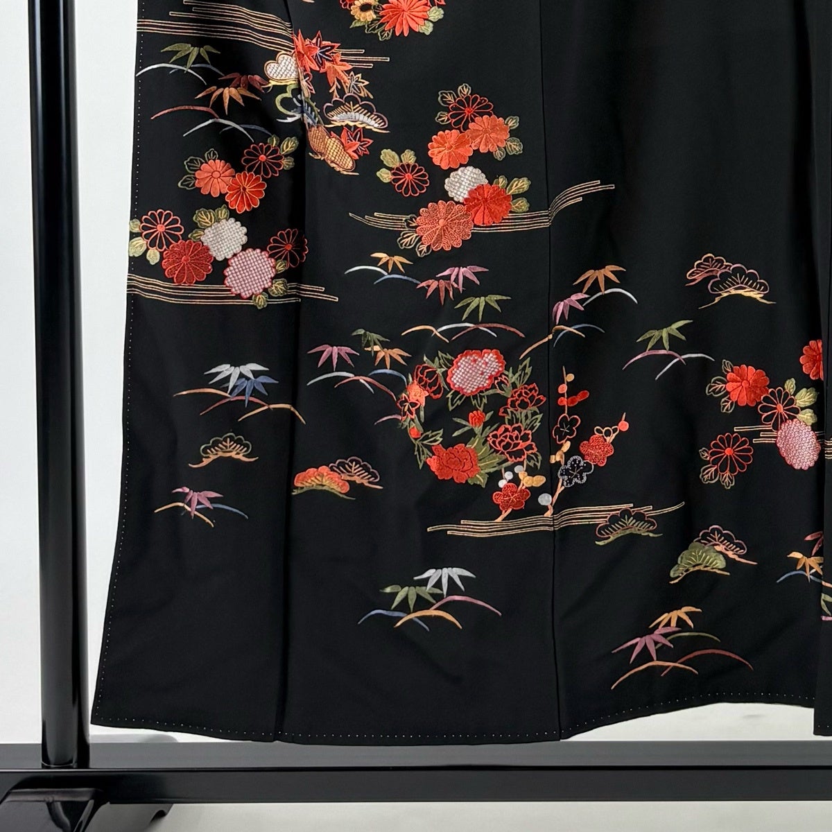 訪問着 身丈154.5cm 裄丈65cm M 袷 落款あり 松竹梅 霞 刺繍 金糸 黒