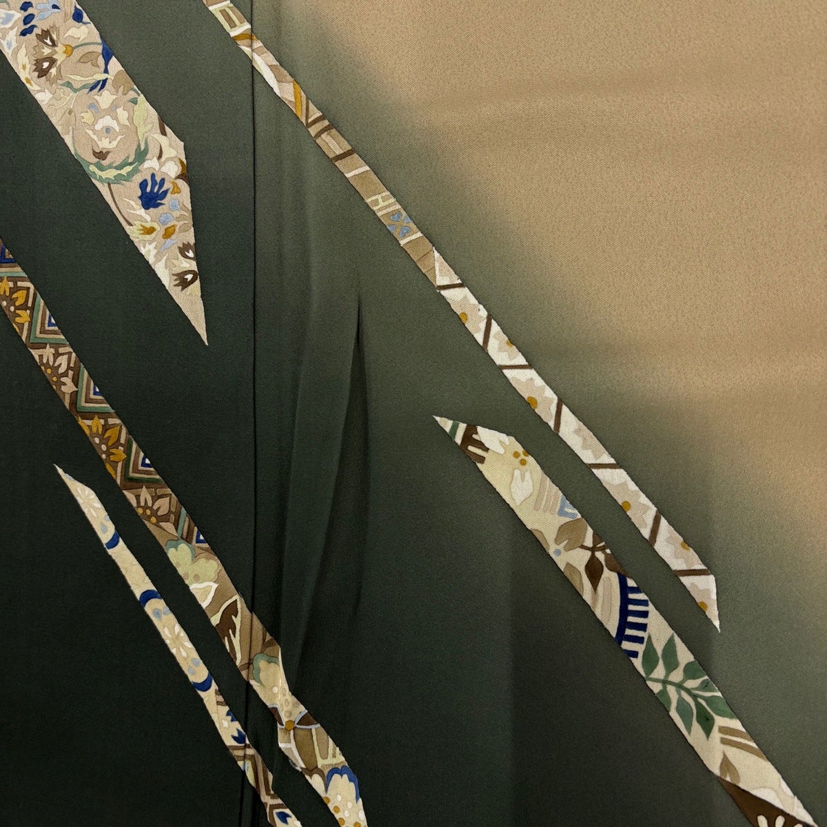 美品】 付下げ 身丈155.5cm 裄丈62.5cm S 袷 斉藤三才 落款あり 草花