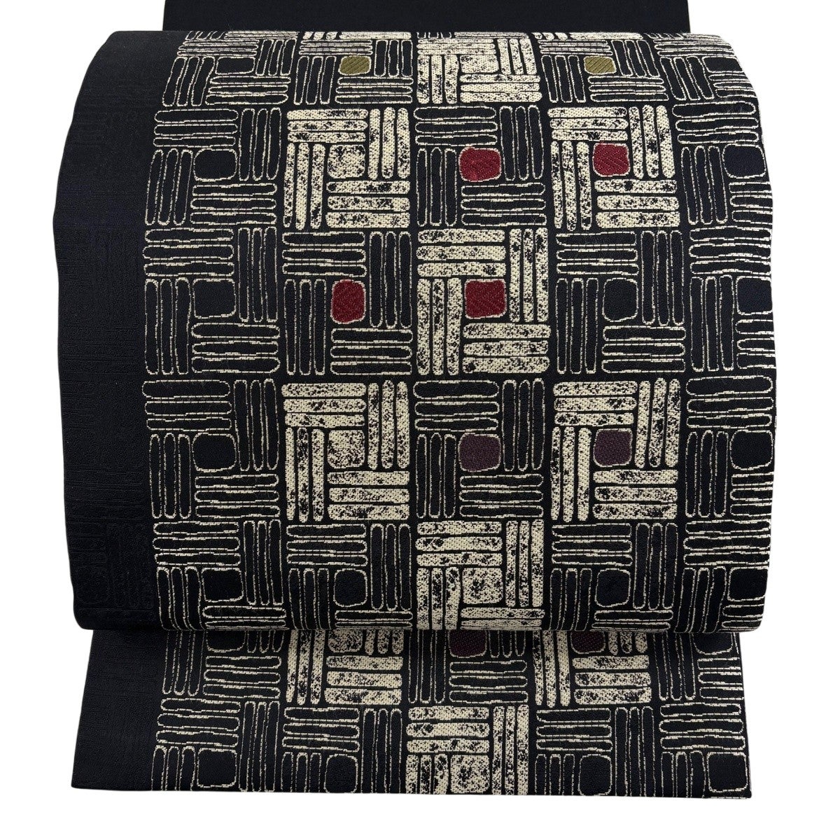 美品】 開き名古屋帯 秀品 幾何学模様 刺繍 黒 正絹｜中古・古着
