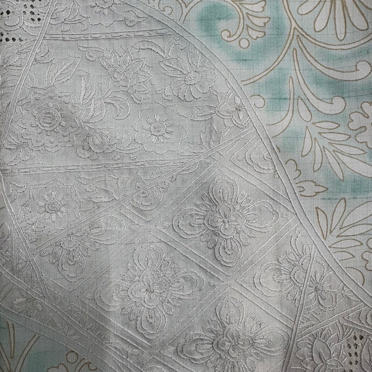 訪問着 身丈155.5cm 裄丈62cm S 袷 紬地 花唐草 華文 刺繍 薄緑 正絹