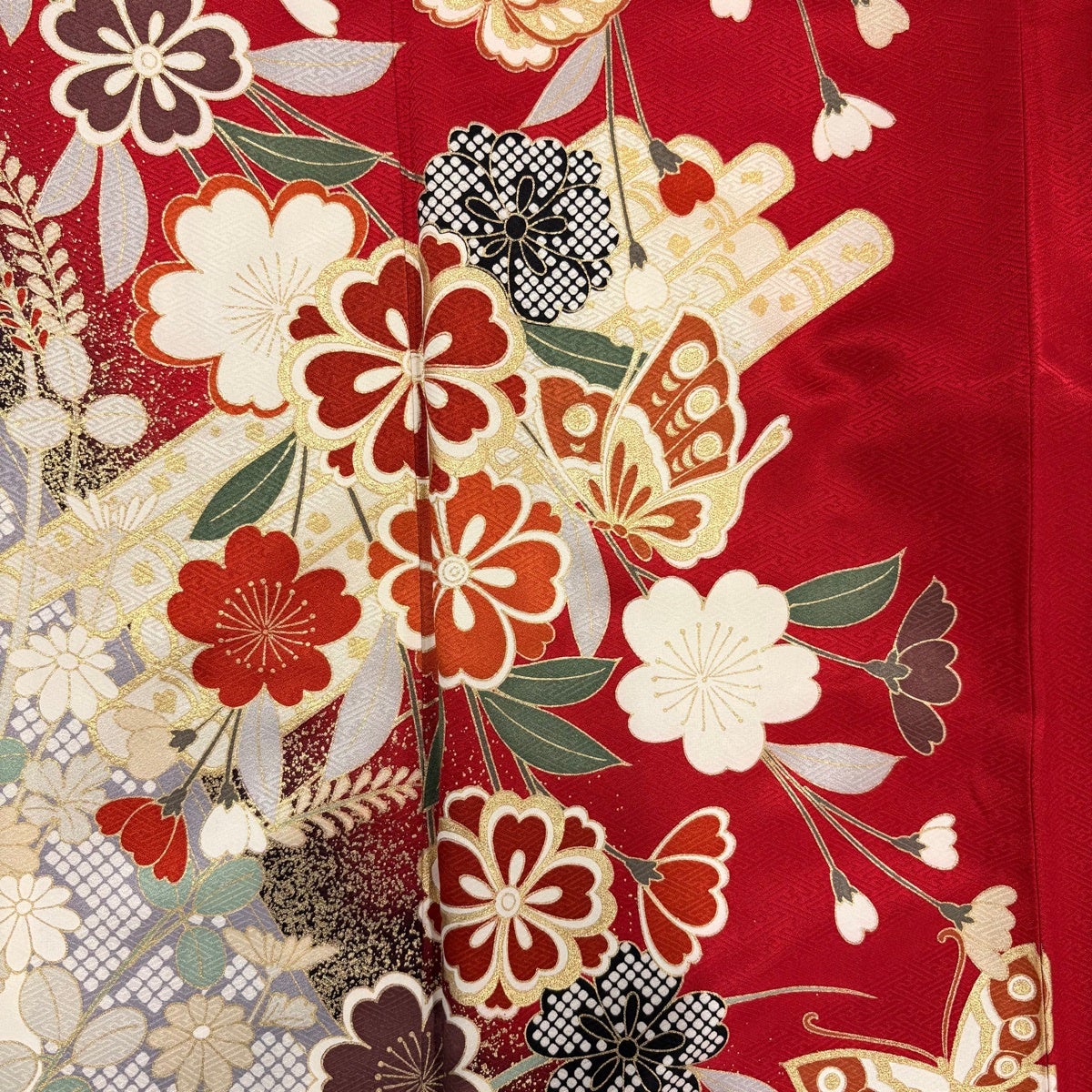 美品】 振袖 身丈165cm 裄丈65.5cm M 袷 桜 花筏 金彩 ぼかし 赤 正絹