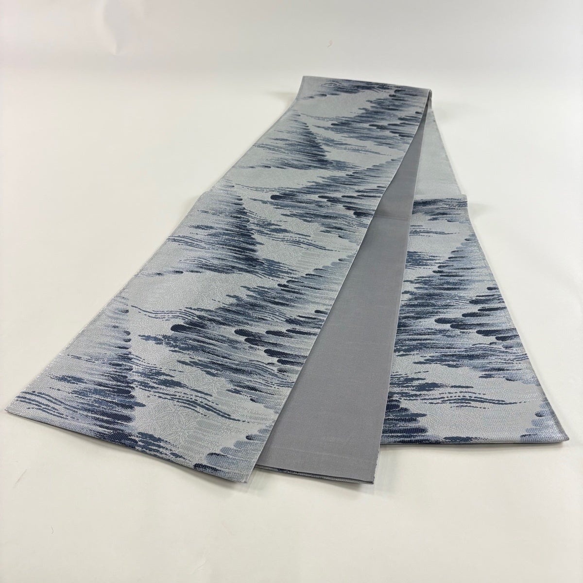 美品】 袋帯 名品 幾何学模様 波 青灰色 六通 正絹｜中古・古着
