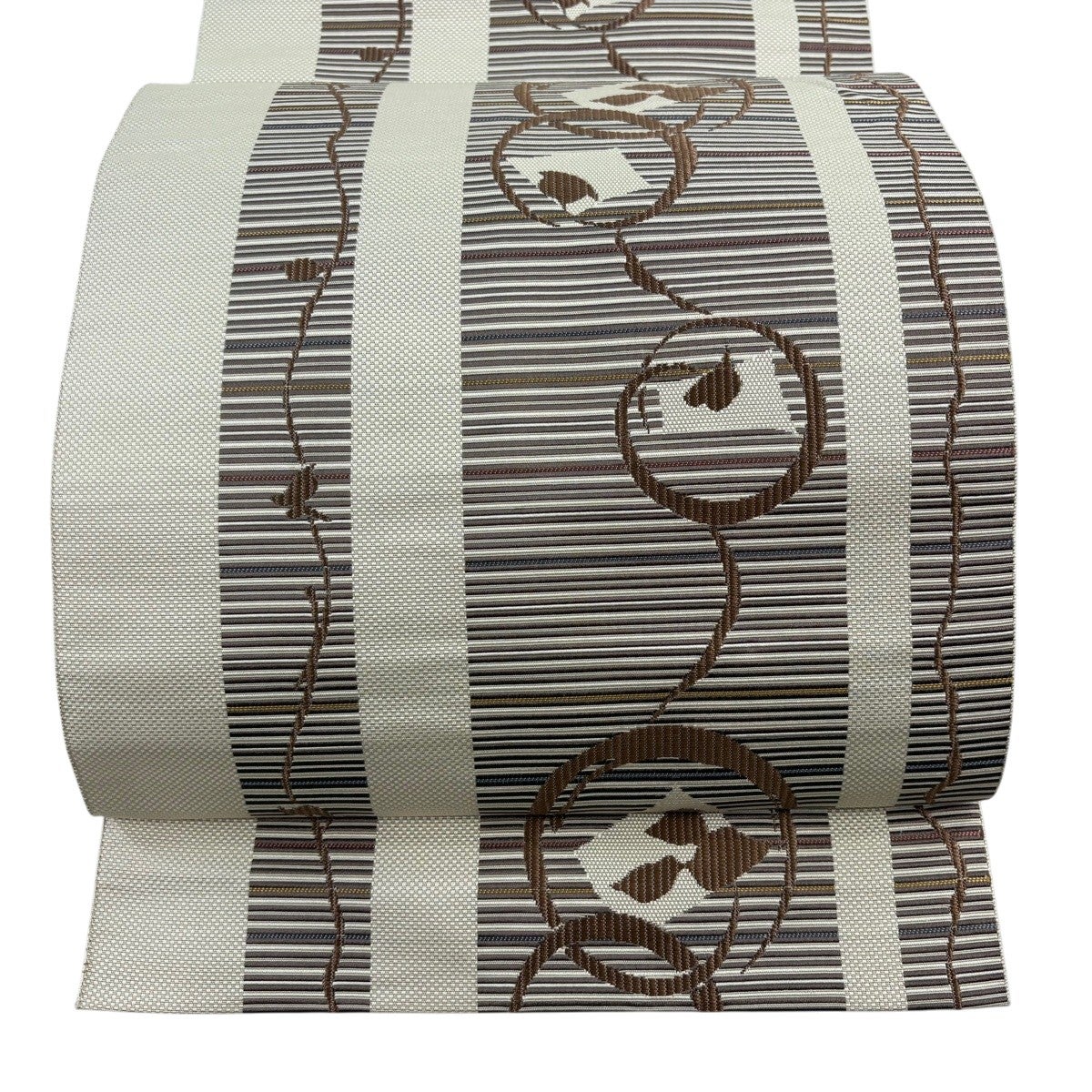 名古屋帯 名品 松葉仕立て 八寸名古屋帯 葉柄 縞 薄茶色 正絹｜中古