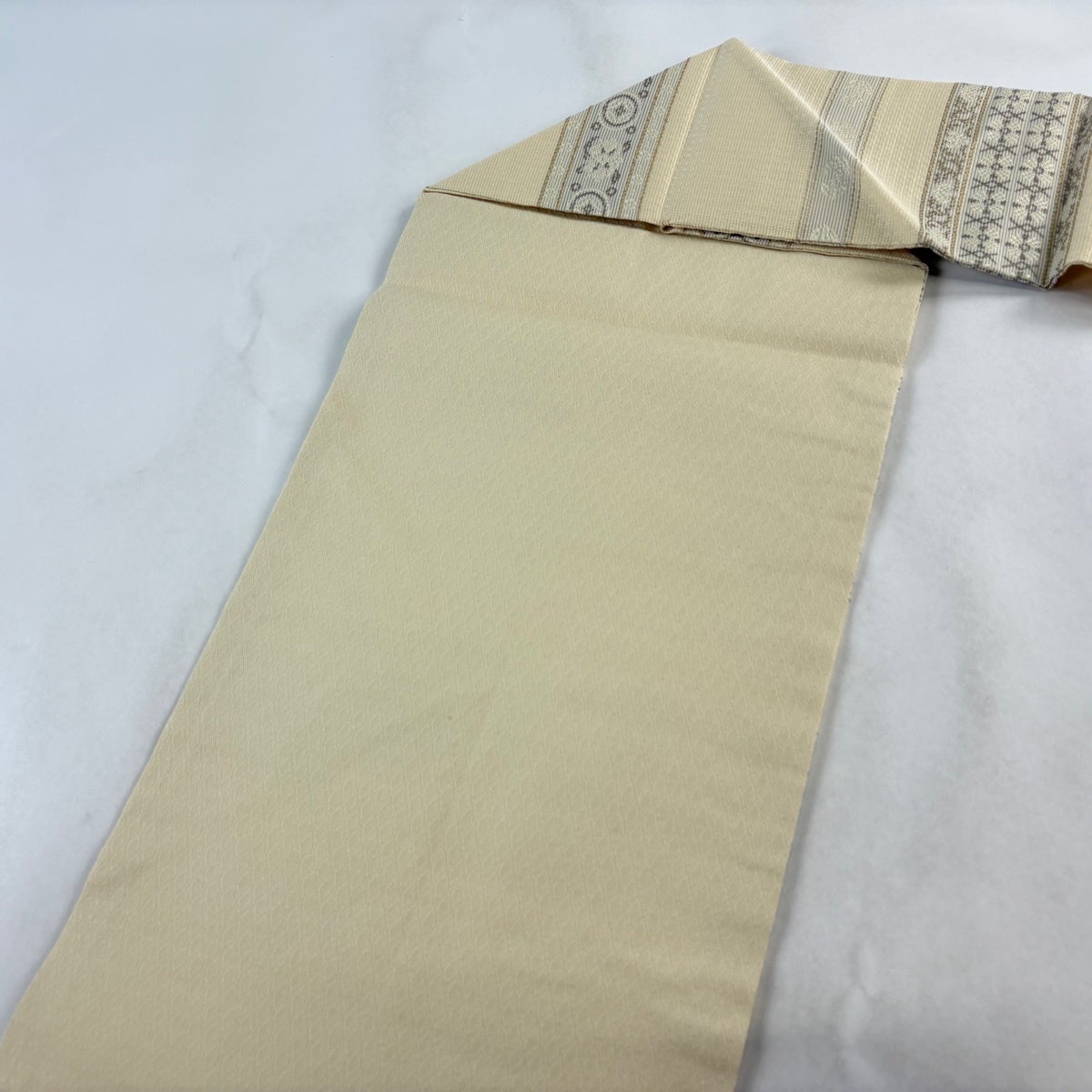 美品】 名古屋帯 名品 花唐草 段縞 金糸 ベージュ 正絹｜中古・古着