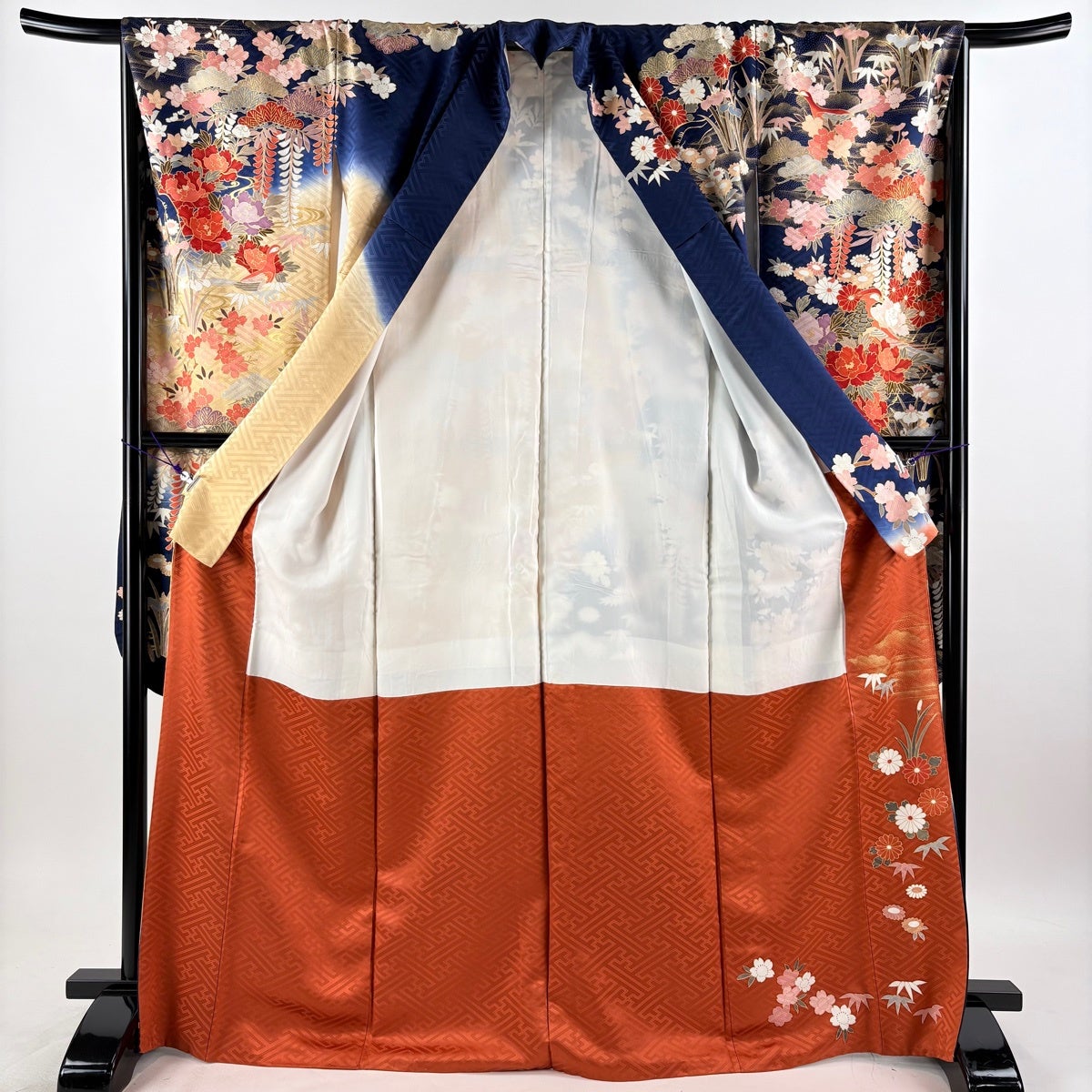 振袖 身丈168.5cm 裄丈67cm M 袷 草花 鳥 金糸 金彩 紺色 正絹 秀品