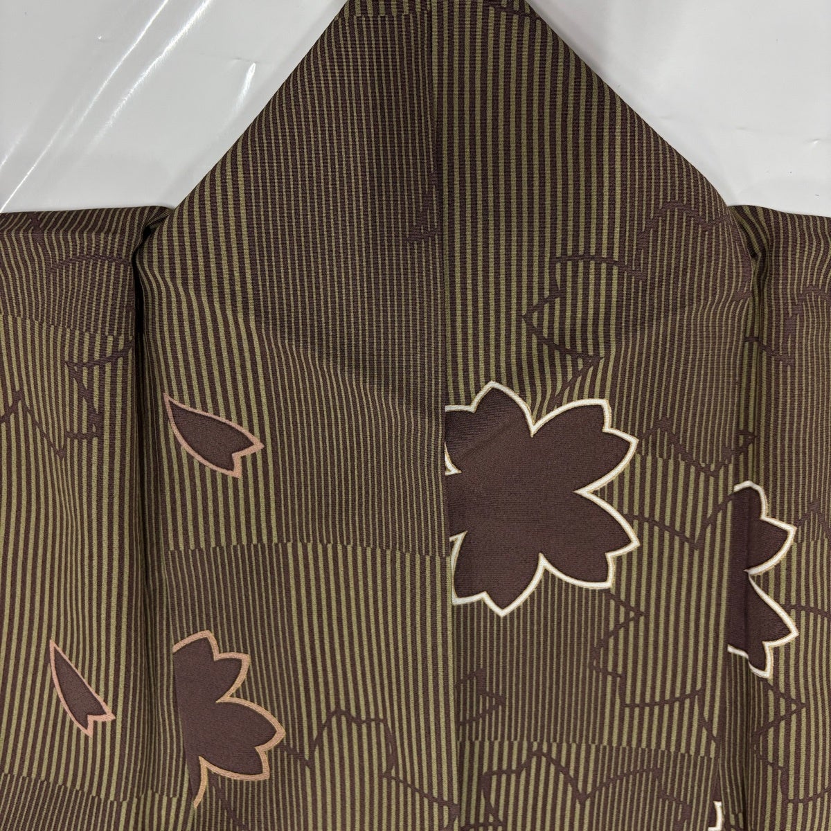 美品】 小紋 身丈159cm 裄丈65cm M 袷 桜 縦縞 金彩 茶紫 正絹 秀品