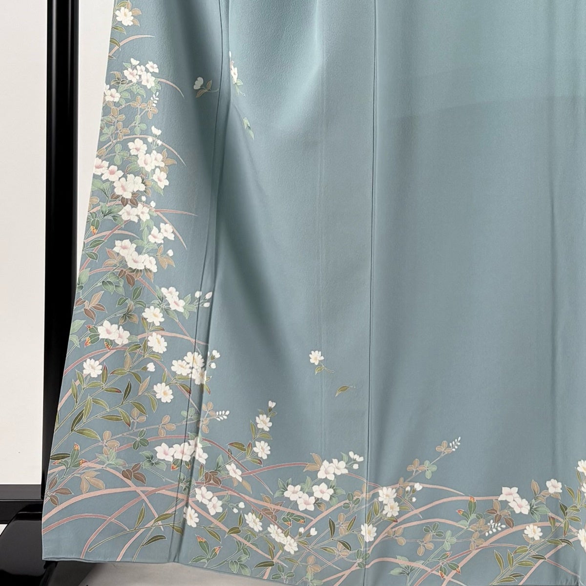色無地フルセット 作家もの　袷　身丈165cm 裄丈65.5cm 訪問着 身丈165cm 裄丈63.5cm S 袷 落款あり 草花 萩 青灰色 正絹 秀品