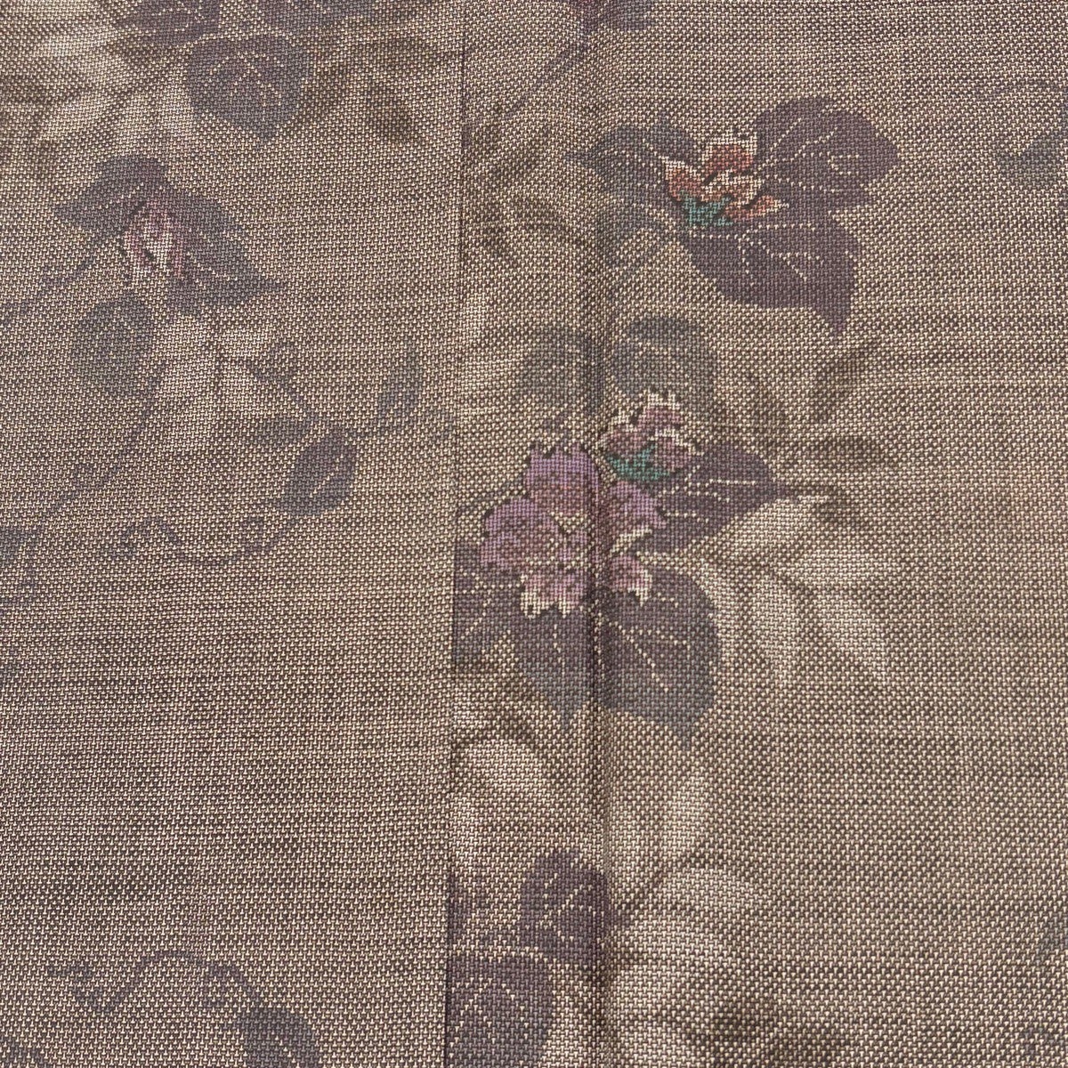 紬☆付け下げ☆裄70cm☆桜☆仕付け付き☆美品☆焦げ茶色系 大島紬 身丈163.5cm 裄丈65.5cm M 袷 純泥染 証紙あり 草花 焦茶色