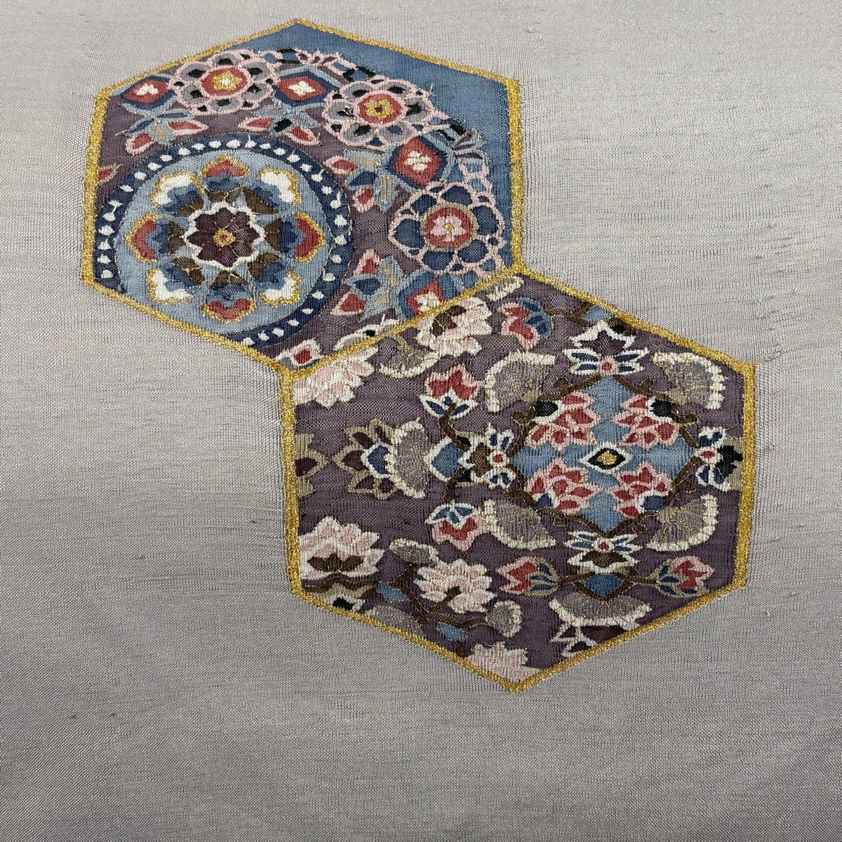 名古屋帯 秀品 亀甲 草花 金糸 灰茶 正絹｜中古・古着・リサイクル着物