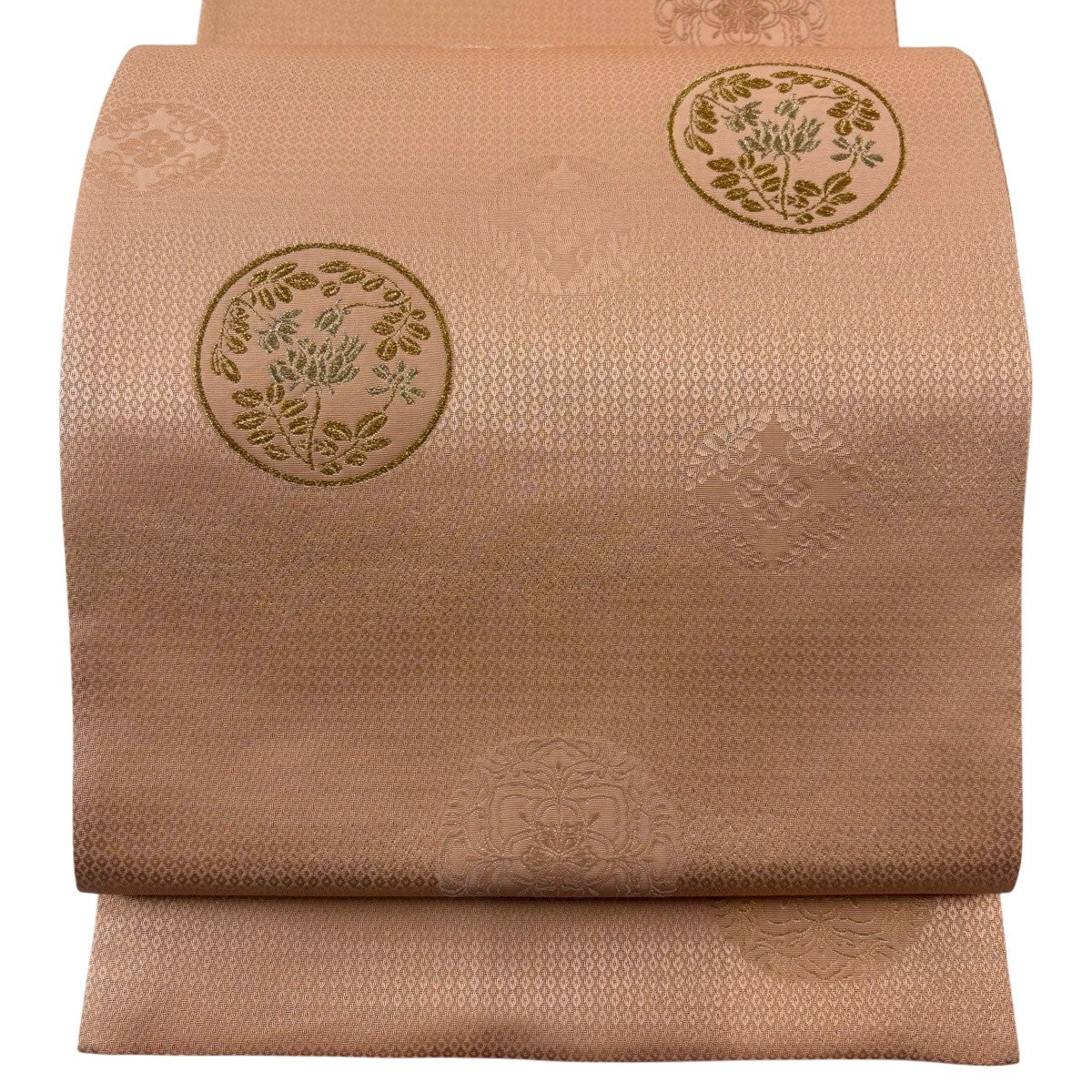 美品】 袋帯 秀品 草花 華文 金糸 サーモンピンク お太鼓柄 正絹｜中古