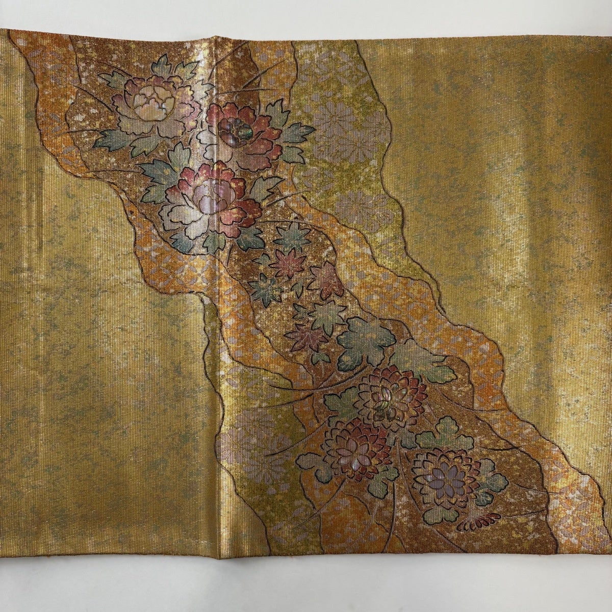 袋帯 秀品 牡丹 菊 箔 螺鈿 金色 お太鼓柄 正絹｜中古・古着